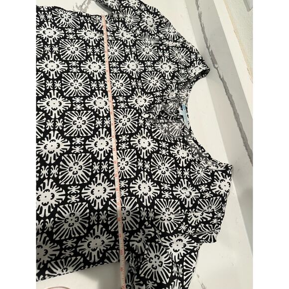 Escapada Living Women's Flowy Patterened Blouse‎ Black White Size Large - Picture 3 of 4